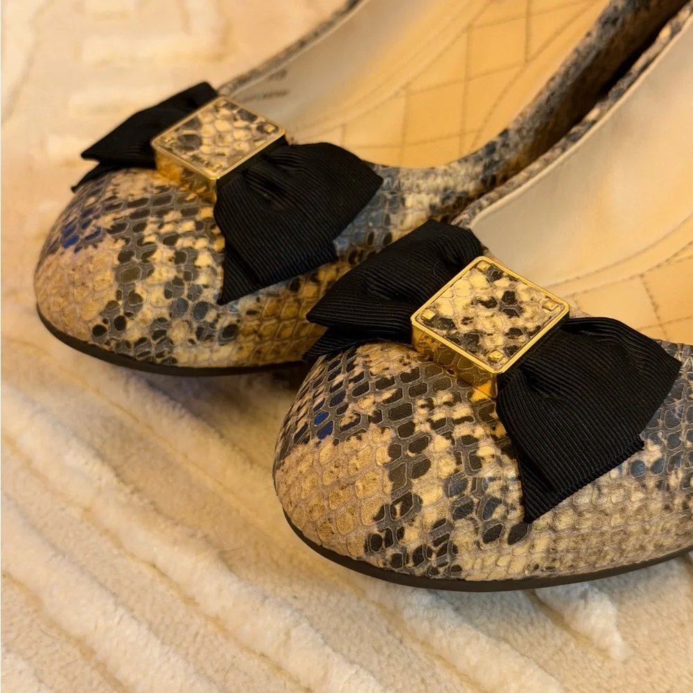 Cole Haan Tali Soft Bow Wedge Pump Snake Print Black Bow Classic Comfort Heel - Picture 11 of 16